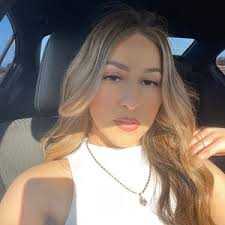 jenny gil (@jennygnailedit)