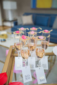 Valentine S Day Bar Cart Valentinstag Party Valentinstag Ideen Und Frohlichen Valentinstag