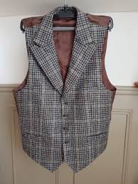 Patte de serrage et boucle au dos. Gilet De Costume Suitsupply A Carreaux Gris Et Marron Homme A Vendre