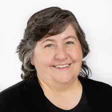 Meet Our Team: Skilled Experts at Mandalyn Academy