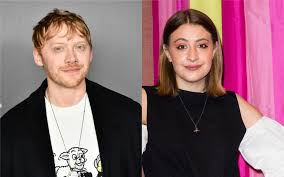 Jetzt stylische jungenmode in angesagten designs entdecken und bequem online bestellen! Harry Potter Star Rupert Grint And Georgia Groome Welcome Baby Girl