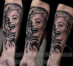 She was considered beautiful and very glamorous. Aero And Inkeaters Marilyn Monroe Tattoos Von Tattoo Bewertung De