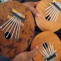 Salah satu bukti dari beragam budaya ini seperti alat musiknya. Alat Musik Tradisional Jamaica Dibuat Di Banyuwangi