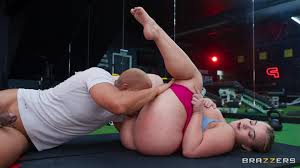 Lila Hayes trimzz episode premiere