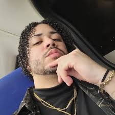 What if every Pokémon family had 3 stages? Credit: @zokai_official