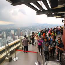 If you are unable to get to the petronas towers, the kl tower menara is an excellent alternative. Tiket Kl Tower Kuala Lumpur Wisata Pemandangan Kota