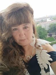 Artă din mărgele. Krystyna Latosic din Polonia, Grand Prix la Art Jewelry  Festival Oradea. Cu cea convins juriul