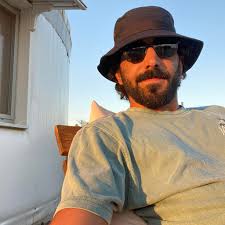 מחשב של ASUS מחשב במצב חדש!!! קבלתי אותו מתנה ואין לי בו שימוש מגיע עם מטען