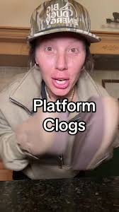 Love these platform clogs! #clog #clogs #platformclogs #platformshoes ...