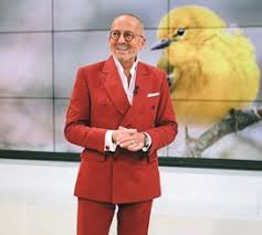 Participou, na companhia de manuel luís goucha, num episódio da série de comédia giras e falidas, emitida na tvi em 2014. Revolucao Na Tv Portuguesa Guerra Anunciada Para O Inicio De 2021 Tv Media Correio Da Manha
