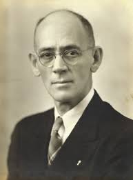 Lt. Cmdr. MALCOLM LEWIS PRATT