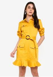 Baju safari dengan model apapun umumnya selalu menggunakan kerah yang unik. Baju Safari Cocok Juga Dipakai Para Wanita Untuk Ke Kantor Ini 9 Rekomendasinya 2019