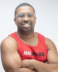 Look up squad! SAY CHEESE 😁😍🤩😎 Can't get enough of these smiles from  our Members Media Day!! 🥰 📸: @josephwattphotography #MadMiles #RunClub  #Family #RunnersOfInstagram #Charlotte #CLT #QueenCity #704 #ExplorePage  #FYP #Membership #MediaDay