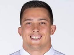 Zach Elam's pin muscles No. 7 Missouri over No. 11 South Dakota State