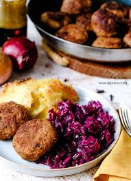 Rezept Frikadellen Von Der Pfanne In Den Backofen Waseigenes Com Rezept In 2020 Rezepte Rezepte Mit Frikadellen Rinderfilet Rezepte