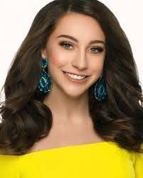 Emily Lerch's Instagram, Twitter & Facebook