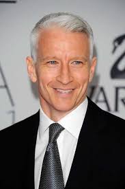 Lindsay Lohan goes back to partying