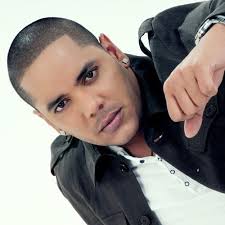 Play El Besito Mio by Alain Daniel