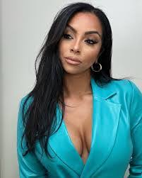 Ashley Lew's Instagram, Twitter & Facebook