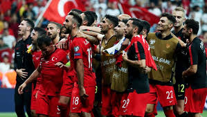 A milli takım teknik direktörü şenol güneş ve aday kadrodan bir futbolcu, aynı gün tsi̇ 20.30'da köln stadı'nda basın toplantısı düzenleyecek. Son Dakika A Milli Takim In Aday Kadrosu Aciklandi