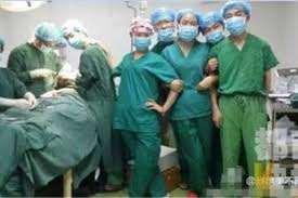 Maybe you would like to learn more about one of these? Selfie Di Ruang Bedah Sejumlah Dokter Di China Dikecam