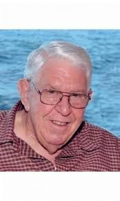 Lee Boyle's Instagram, Twitter & Facebook