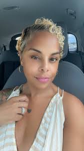 I absolutely love this group, as a 61 year old❤️ I am obsessed with  shelling, and it came at a time in my life when I lost my Mom😪 I found  healing