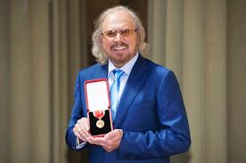 Does barry gibb have tattoos? Barry Gibb Terima Penghargaan Ksatria Dari Kerajaan Inggris Okezone Celebrity