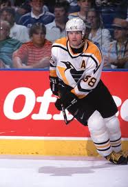 Obsahuje výpovědi celé rodiny jaromíra jágra, slavných osobností českého hokeje i nhl, jako je paul coffey, bryan trottier, ron francis, mario lemieux, john leclair, petr nedvěd, dominik hašek. Jaromir Jagr Pittsburgh Penguins 7 Photograph By Iconic Sports Gallery