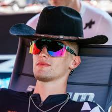 Luke Fetzer (@sendy_mcgee) • Instagram photos and videos