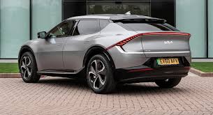 Taking a look at the official kia footage of the new kia ev6 2022 us version. 2021 Kia Ev6 To Start At 40 895 In The Uk Tops Out At 51 895 Carscoops