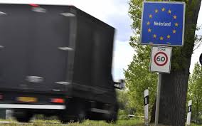 Het bevat onder meer de vroegere buurtschappen schandelo, hasselderheide, hasselt, solingerhof en het vorst. Nachtliche Ausgangssperre Fuhrt Zu Krawallen In Den Niederlanden Radio K W