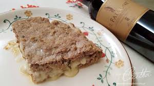 Disponete metà del purè in una pirofila imburrata, quindi aggiungete il composto di carne e stendetelo sopra il purè, lungo tutta la superficie della pirofila. Pizza Di Carne In Padella Le Meraviglie Di Cicetta