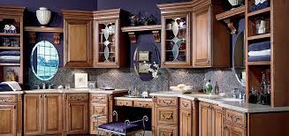 Camden Maple Coffee Glaze By Thomasville Cabinetry Thomasville Kitchen Cabinets Kitchen Cabinet Design Kitchen Cabinets