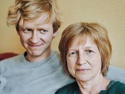 Weduwe en zoon over Dirk Van Duppen: 'Zijn socratische bevragingen op  vakantie vonden we soms vreselijk vervelend'