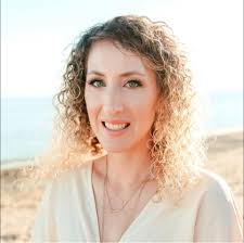 Jessica Ferris's Instagram, Twitter & Facebook