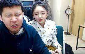 공작가의 사생아였기에 가족의 사랑도 받지 못 했던 그녀는 폭군 대공 칼리드와의 불안한 결혼 생활을 이어간다. ë¶€ì¸ í­í–‰ ë£¨ë¨¸ì— Bj ì² êµ¬ ë°˜ì' ì˜ìƒ ìœ„í‚¤íŠ¸ë¦¬