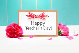 Tarjeta con un bonito mensaje para felicitar a los maestros en su día: Tarjeta De Felicitacion Feliz Dia Del Maestro En El Brillo De Fondo De Otono Fotos Retratos Imagenes Y Fotografia De Archivo Libres De Derecho Image 45103691