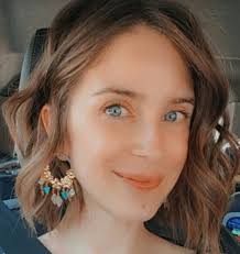 Alison Mandel inicia "nueva era" y sorprende con radical cambio de look