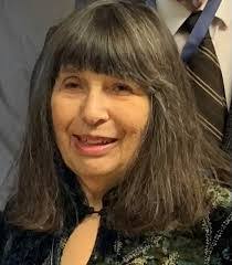 Renee Tetrault's Instagram, Twitter & Facebook