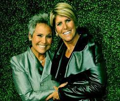 Fans, please take into consideration that we didn't break into suze orman's bank accounts. Suze Orman Net Worth 2021 Meet His Wife Kathy Travis Celebrity Net Worth Reporter