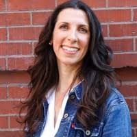 Nora Thomson's Instagram, Twitter & Facebook