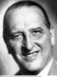 Francis Curtis's Instagram, Twitter & Facebook