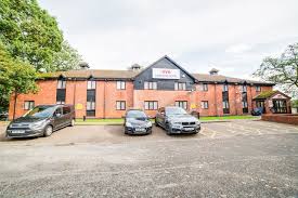 Yes, free parking is available to guests. Oyo Lakeside Haydock Hotel St Helens St Helens Uk Oyo Hotels