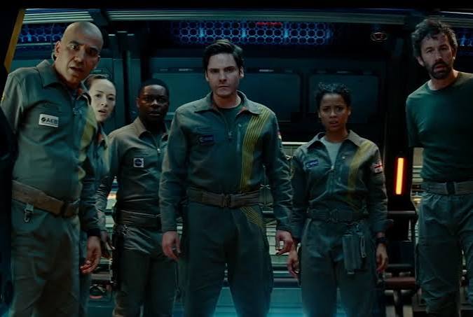 Cloverfield Paradox review: Netflix's Super Bowl surprise falls short | Vox