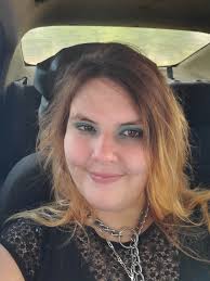 Walk around photo shoot today with this stunning young lady. Get in touch  if you're over 18 and under a 100.