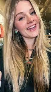 Tamera Estep's Instagram, Twitter & Facebook