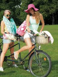 Endlich Soll Der Sommer Kommen Picknick Mit Dem Fahrrad Und Der Canvas Tasche Von Green Gate Laden Dann Zum Spass Haben Ein Summertime Baby Strollers Fashion