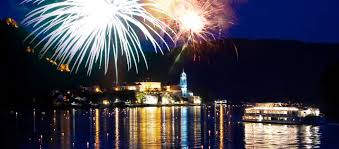 Zur sommersonnenwende steht die sonne an ihrem höchsten punkt. Sonnenwende In Der Wachau Gartenhotel Pfeffel Wachau
