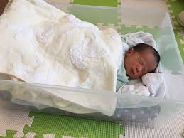 子どもが生まれるにあたって 買おうかどうか迷ったのが ベビーベッドとベビーカーでした 本当に必要なの なくてもいけるんじゃないの なんて考えれば考えるほど迷ってしまい ベビーカーはとりあえず買っておこうという話になりメルカリで調達しましたが ベビー